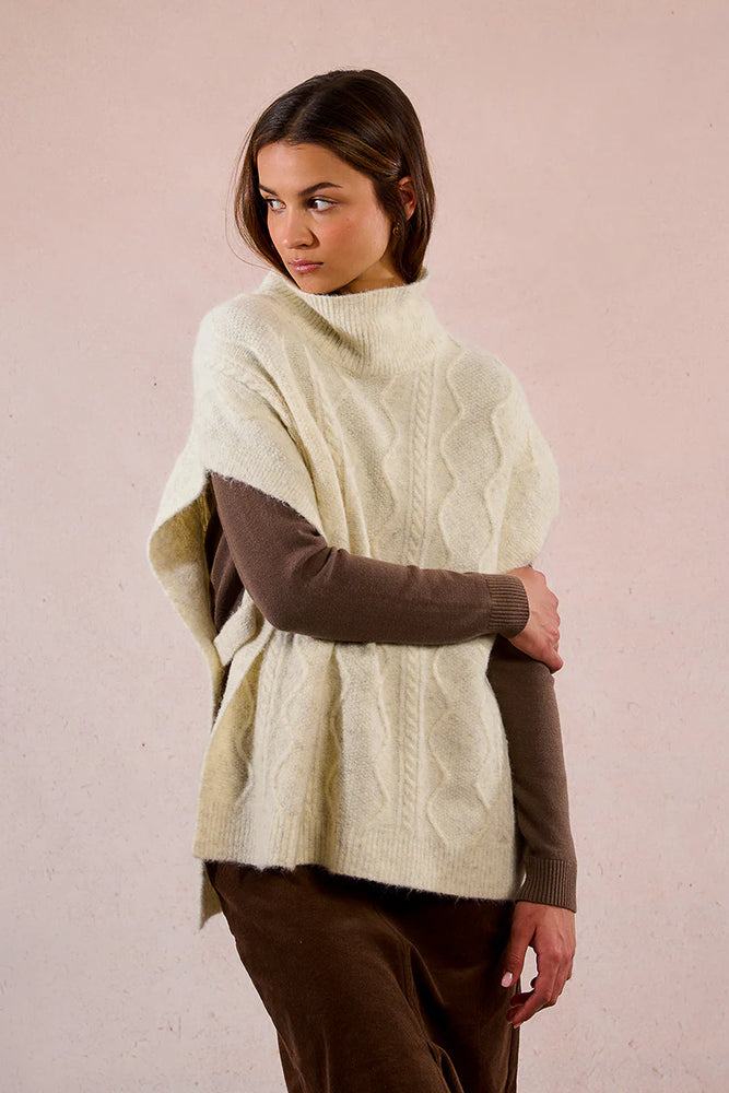 LADIES KNITTED PONCHO