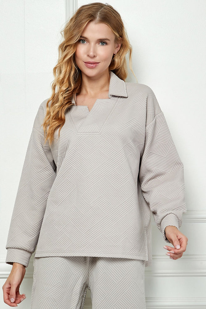 TEXTURED LONG SLEEVE COLLARED TOP