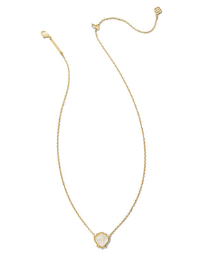 BRYNNE SHELL SHORT PENDANT NECKLACE
