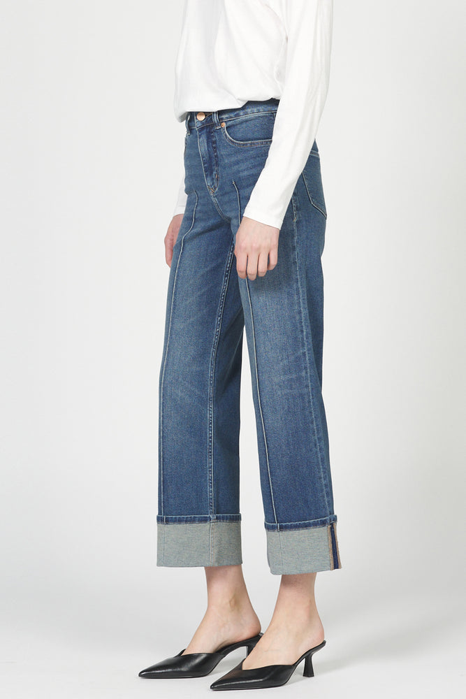 HOLLY STRAIGHT LEG JEAN 52A312HDE